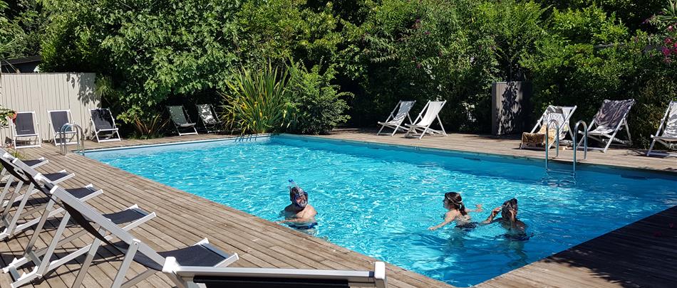 Camping avec piscine extérieure à Nice